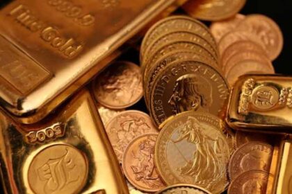 Gold Hits Record $5,000 as Investors Flee to Safe-Haven Assets