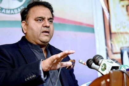 Fawad Ch Claims Current PTI Leaders Are Lost & Need Guidance