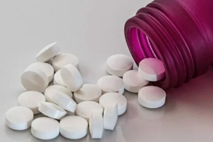 Illegal Medicine Factory in Karachi Seized, Workers Arrested