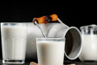 Pakistan Business Forum Demands Milk Price Regulation