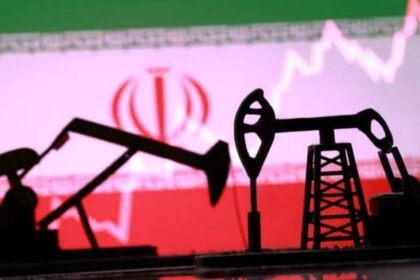 Iran’s Revolutionary Guards Warn Oil Exports Will Be Blocked