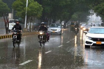 Karachi Weather: Rain and Thunderstorm Forecast for March 18