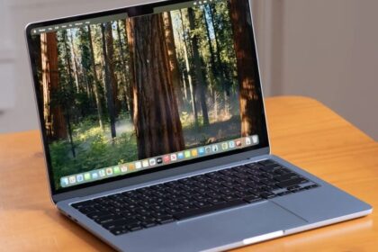 MacBook Air M3 Review 2026: Lightweight, Powerful, and Worth It?