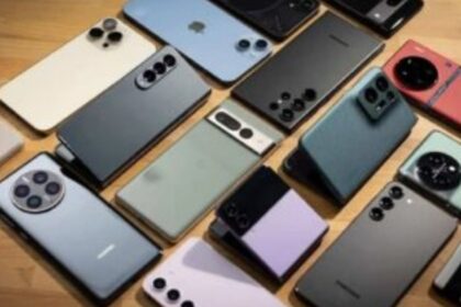 Pakistan Mobile Phone Imports Hit Rs 406 Billion in 9 Months