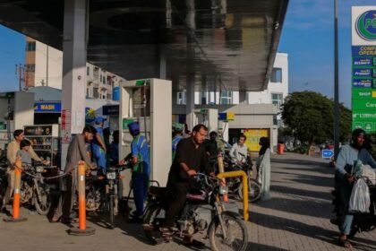 Will Petrol Prices in Pakistan Decrease After Hormuz Move?