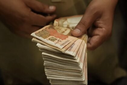 Sindh Raises Minimum Wage to Rs 43,000 in Budget 2026-27