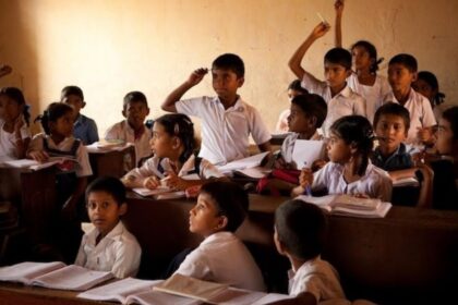 Tops and Bottoms: Which Province Leads Pakistan Literacy?